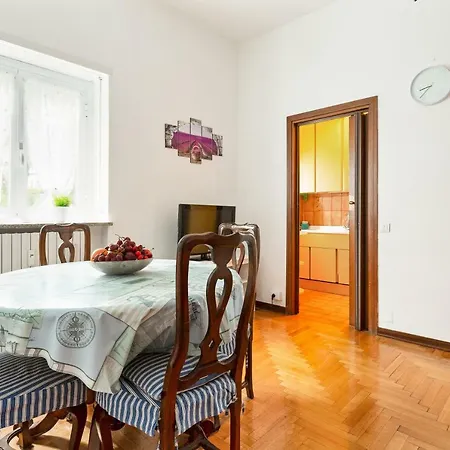 Bright Flat With Shared Garden Milano